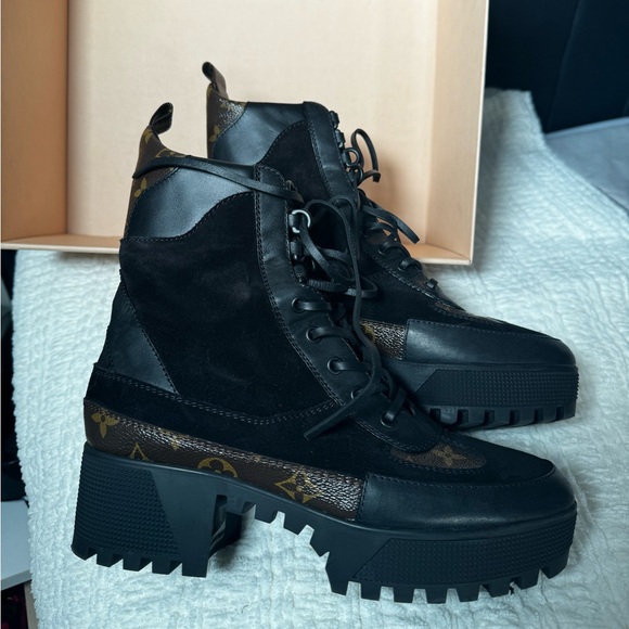 Louis Vuitton Laurette Desert Boot SZ 39 Color Black - Picture 7 of 8
